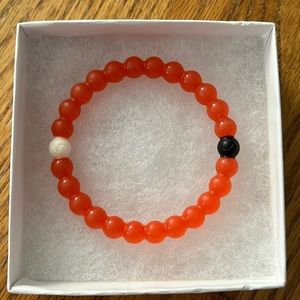 Lokai bracelet size M orange/white/black